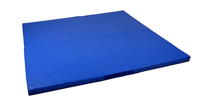 [116-513] Center-fold exercise mats with handles (1.22 m x 1.83 m x 5.08 cm (4.00' x 6.00' x 2.00"))